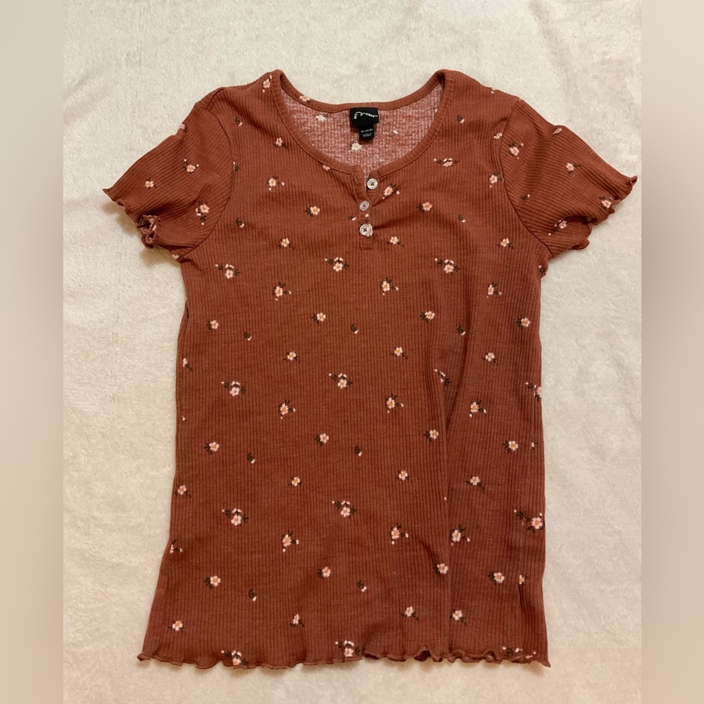 TARGET disty floral print pattern t-shirt
